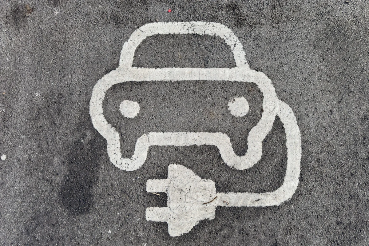 The Great Disconnect: Unpacking the Manufactured Crisis in the UK’s Electric Vehicle Transition