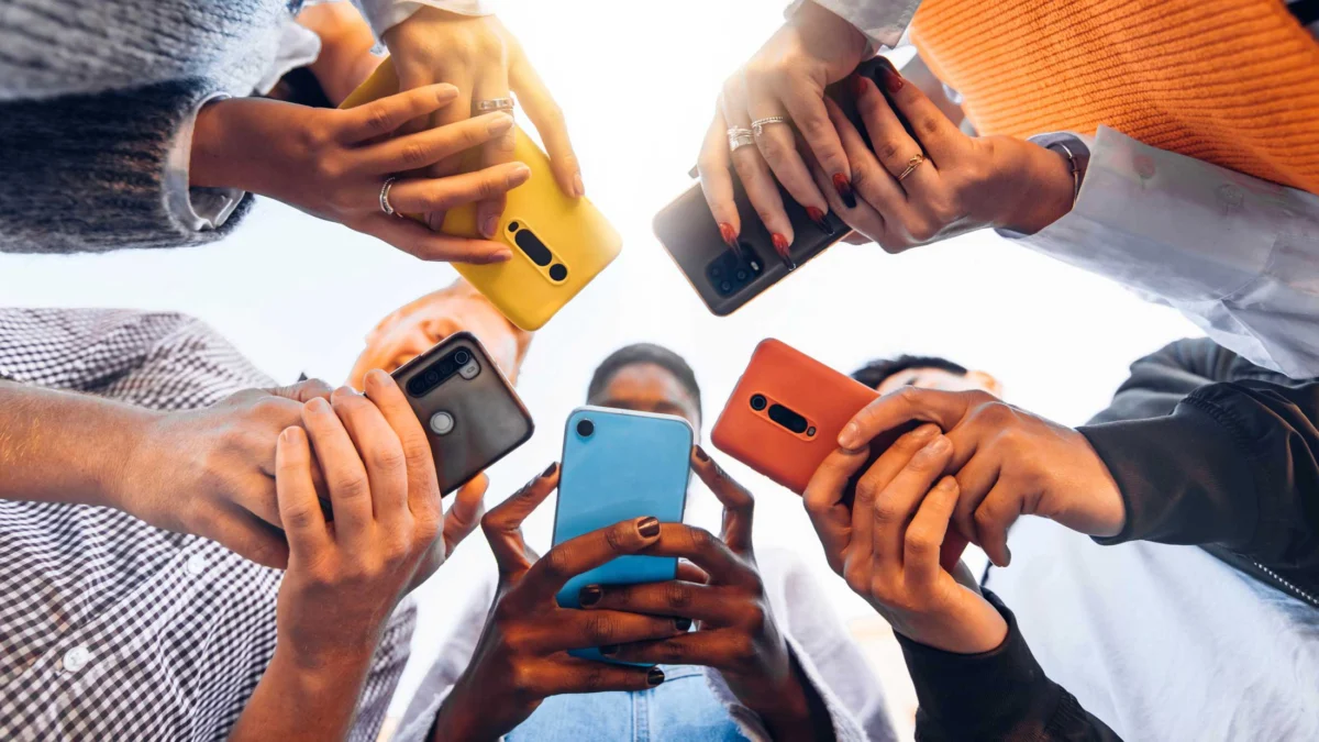 The State of Social Media: A Comprehensive Review of Platform Evolutions (2025–2026)
