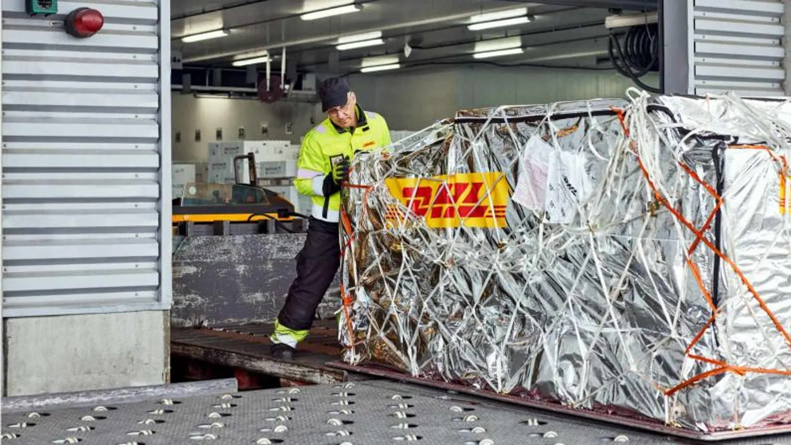 Cold Chain Expansion: DHL Bolsters Global Healthcare Logistics to Meet Surging Pharmaceutical Demand